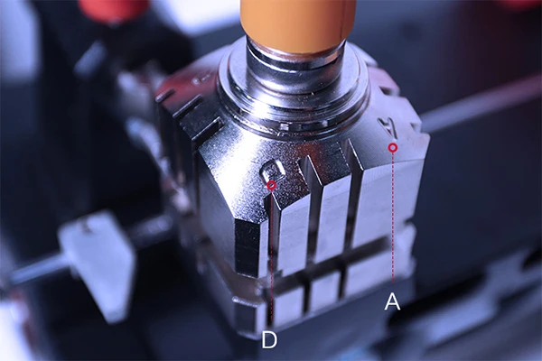 Feature-Four way clamps-2.jpg