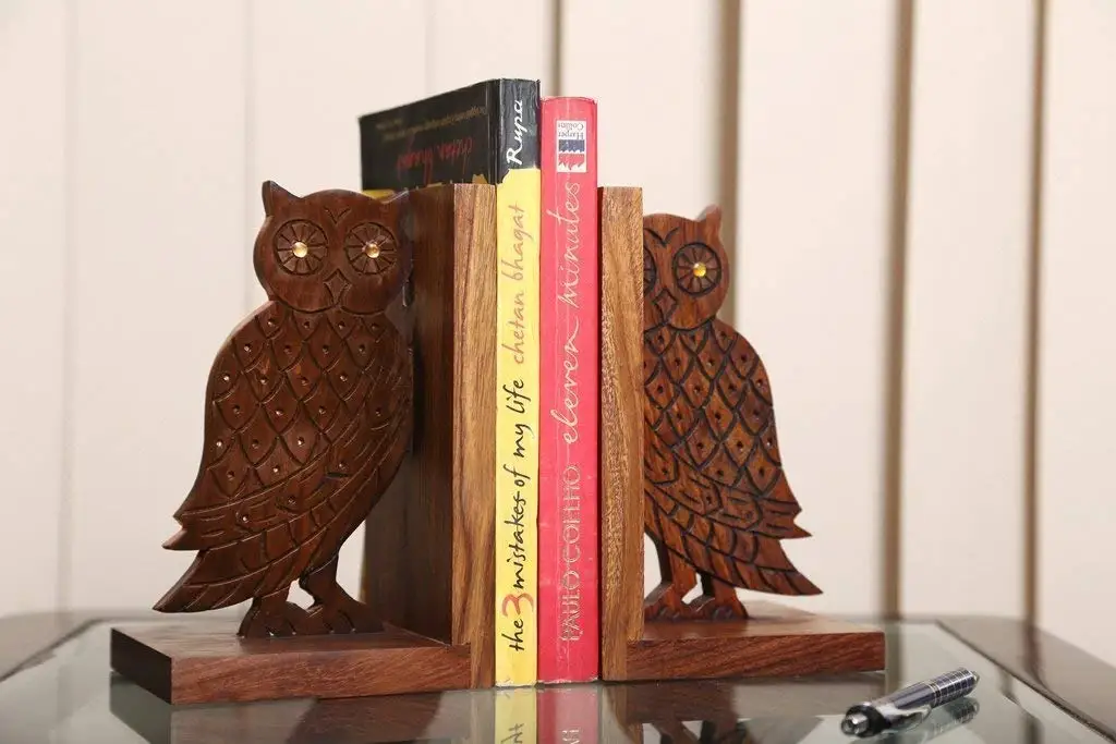 wooden bookends with cannons