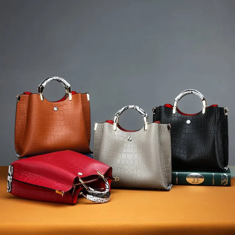 Luxury Bags Without Logos For Business Paul Smith