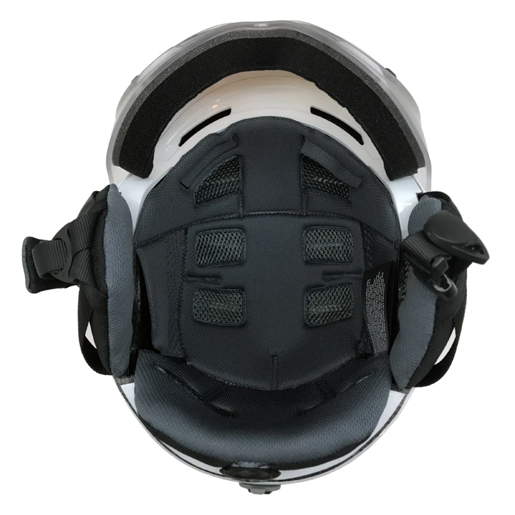 Ski helmet 7.jpg
