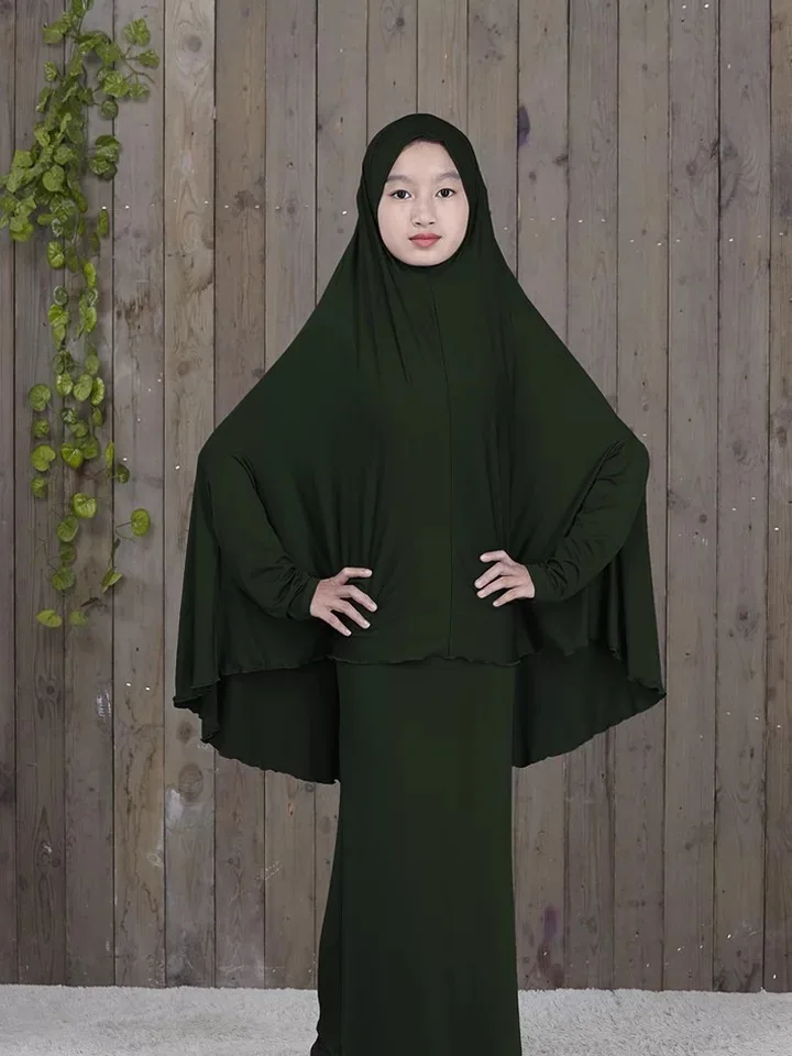 所有行业 服饰 民族服饰 伊斯兰服饰产品类型: 阿巴亚 材质: 聚酯纤维