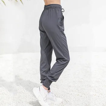 sports trousers women