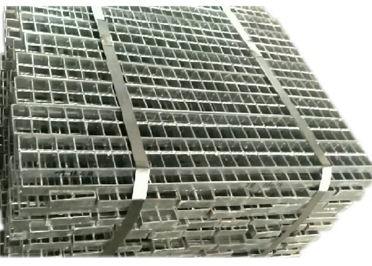 কিচেন গ্যালভানাইজড ফ্লোর গ্রেটিং 3 মিমি 4 মিমি সেরেটেড বার হাই বিয়ারিং 5