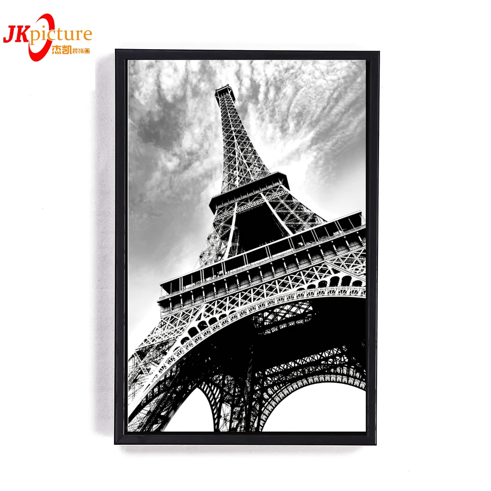 Tường 3D đẹp với tấm ảnh Tháp Eiffel màu đen và trắng sẽ làm cho không gian sống của bạn trở nên độc đáo và ấn tượng. Với khả năng thể hiện sắc nét và sống động của hình ảnh, tấm ảnh này sẽ tạo nên một không gian sống với vẻ đẹp hoàn toàn mới lạ.