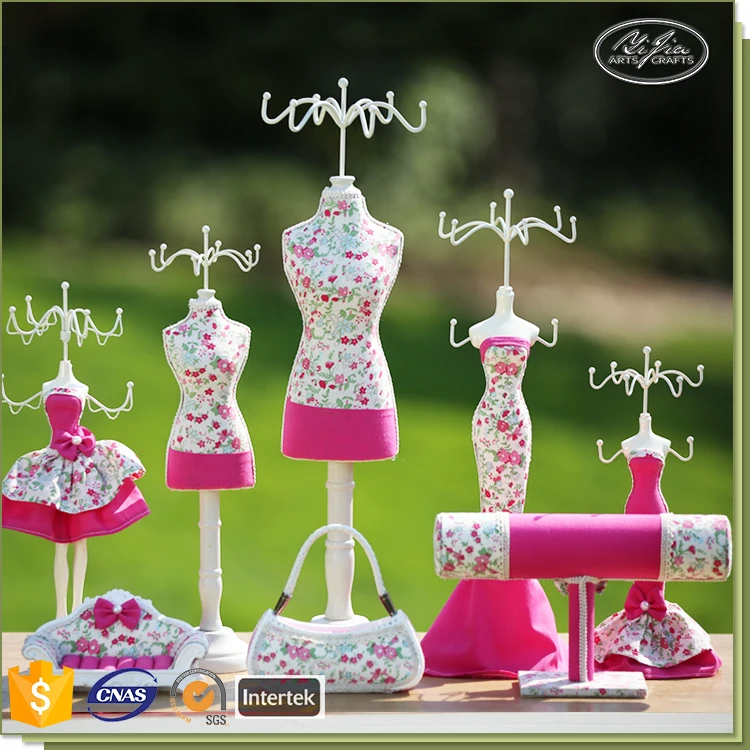 Elegant Doll Mannequin Jewelry Display Stand Linen Fabric Jewelry Stand