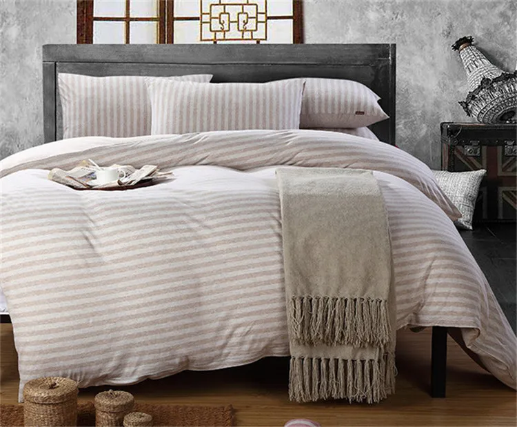 King Size Comforter On A Queen Bed Get Furnitures For Home