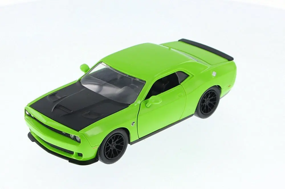 2015 dodge challenger toy car