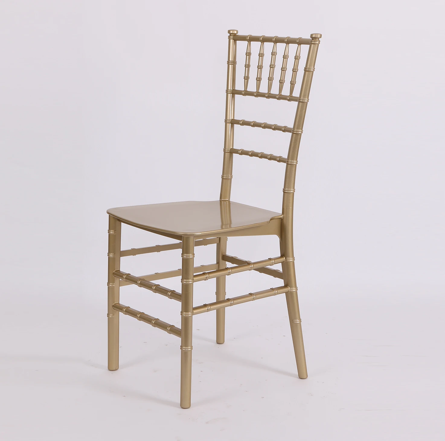 中国制造商塑料树脂婚礼骑士餐椅