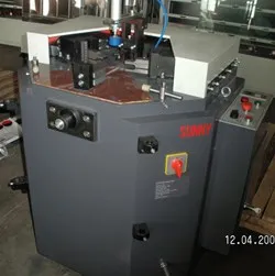 Corner Combining Machine100.jpg