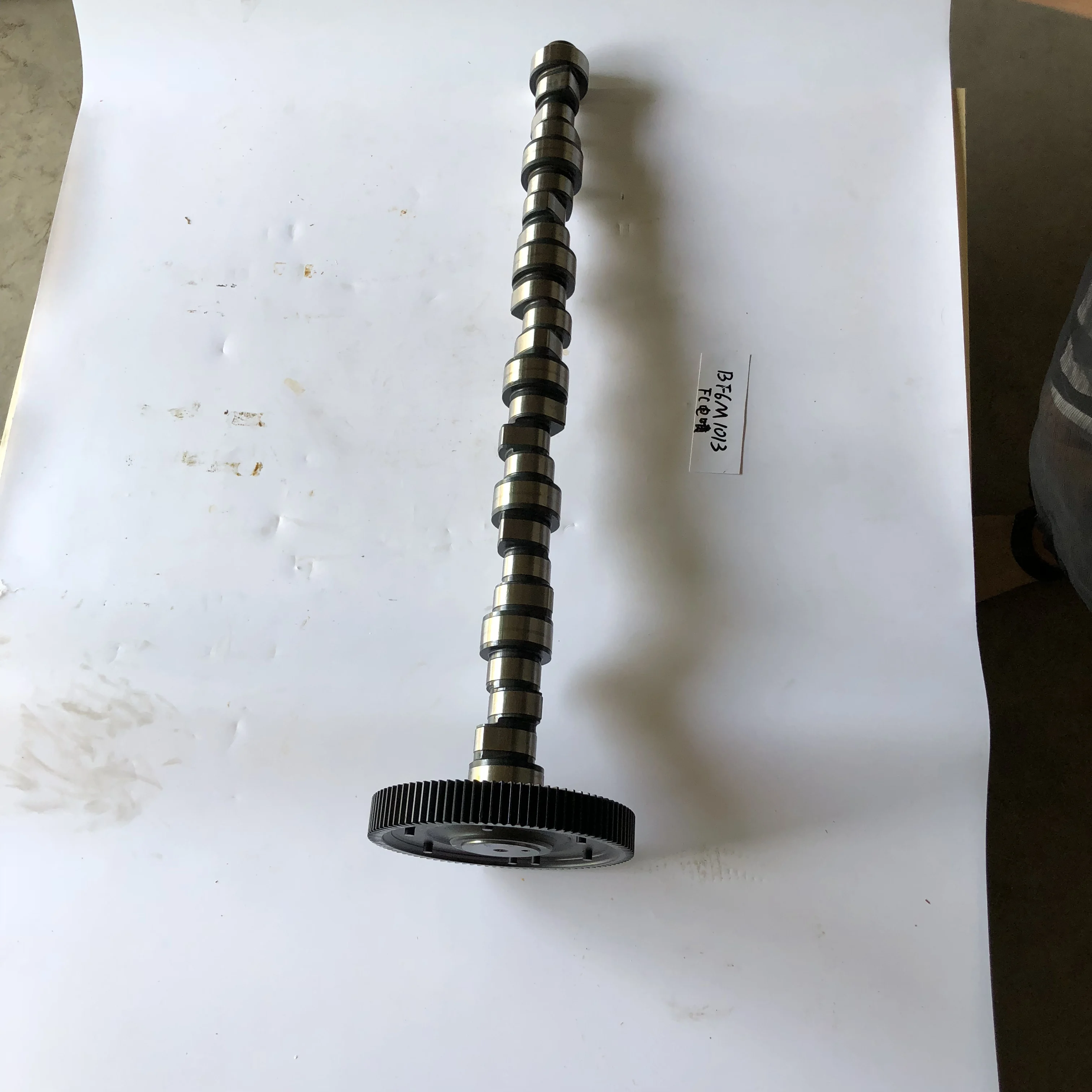 BF6M1013FC Camshaft (15).JPG