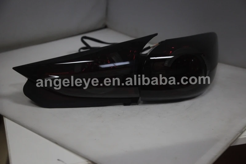 LED Tail Lamp For MAZDA 3 Axela Hatchback 2015 -2018 TW Smoke Black cover Dark red housing