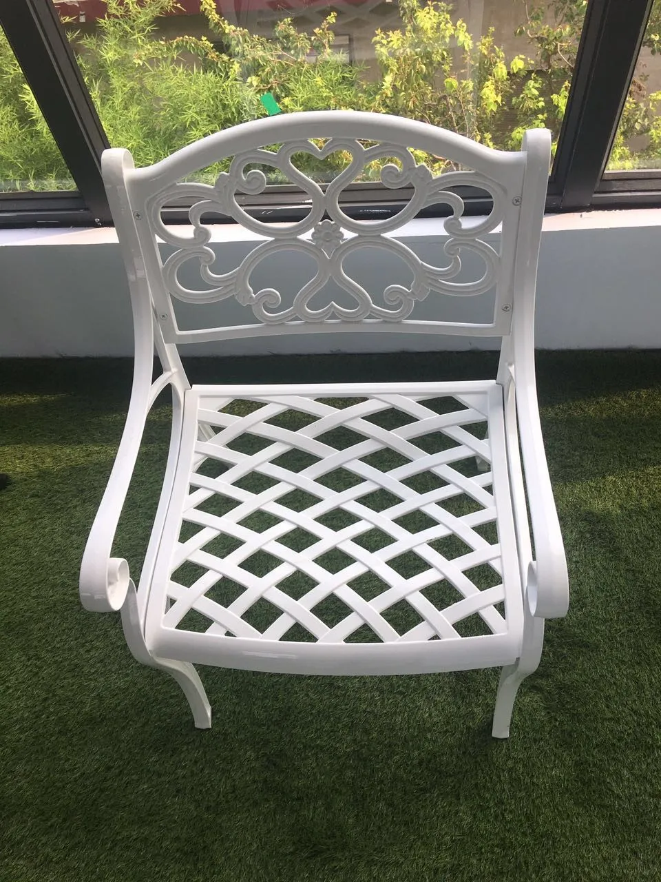 White Antique Heb Wrought Iron Outdoor Garden Chair Patio Furniture Set