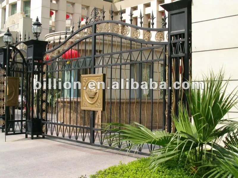 2012 nuevo diseño de la fábrica fabricante de hierro forjado puerta de