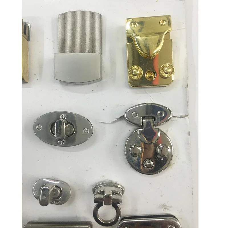 metal twist lock for handbag/purse.JPG