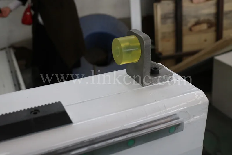 Wood cnc router machine / 4 axis cnc router machine for mdf plywood 1325