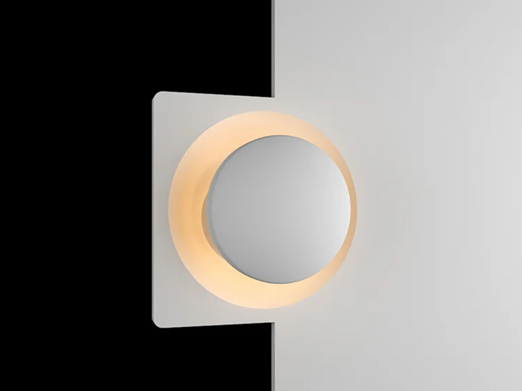 reading wall lamp.png