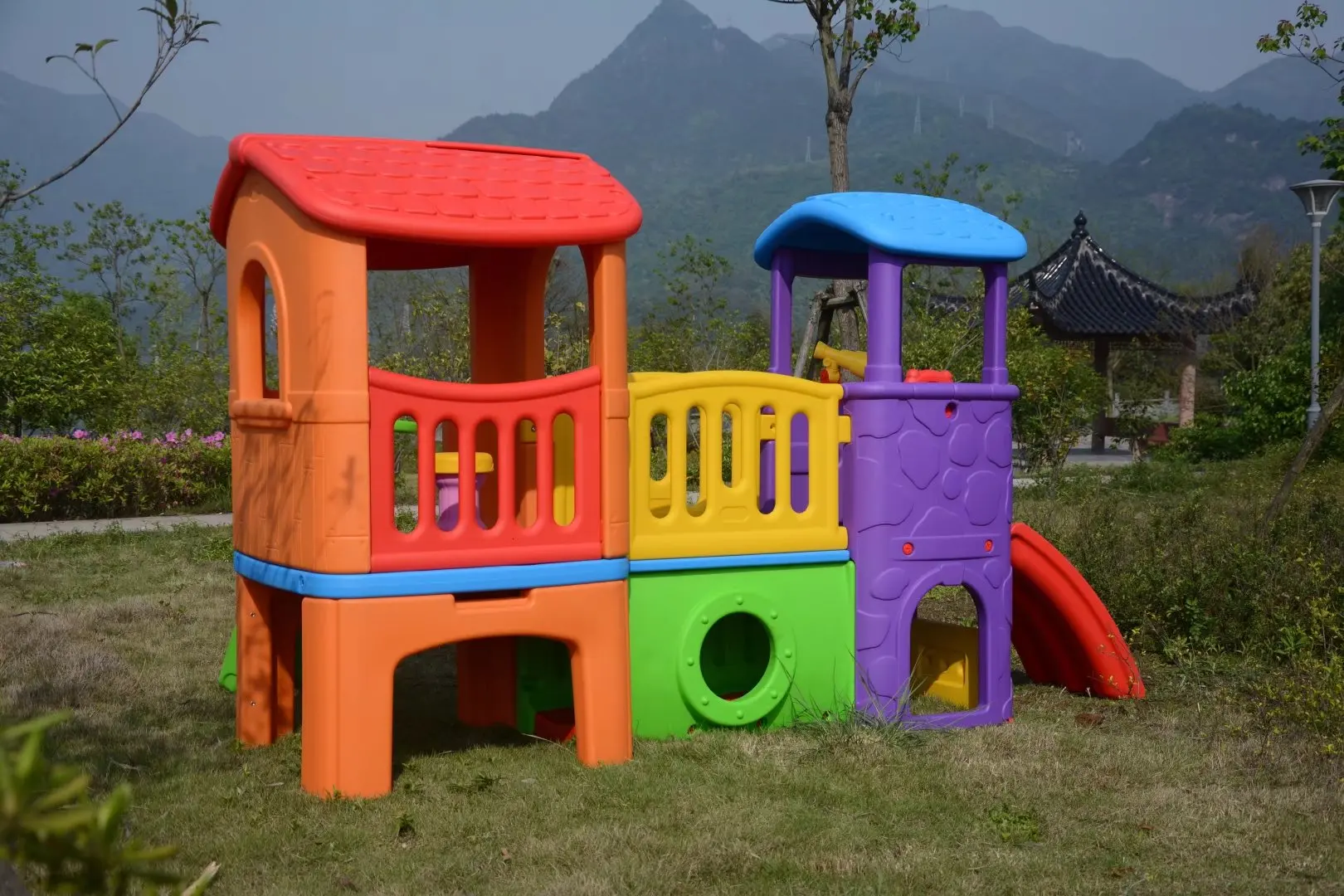 plastic tree playhouse