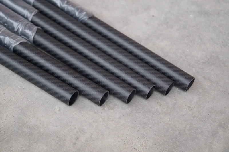 Factory direct customed /wholesale 3k carbon fiber tube by roll wrapped