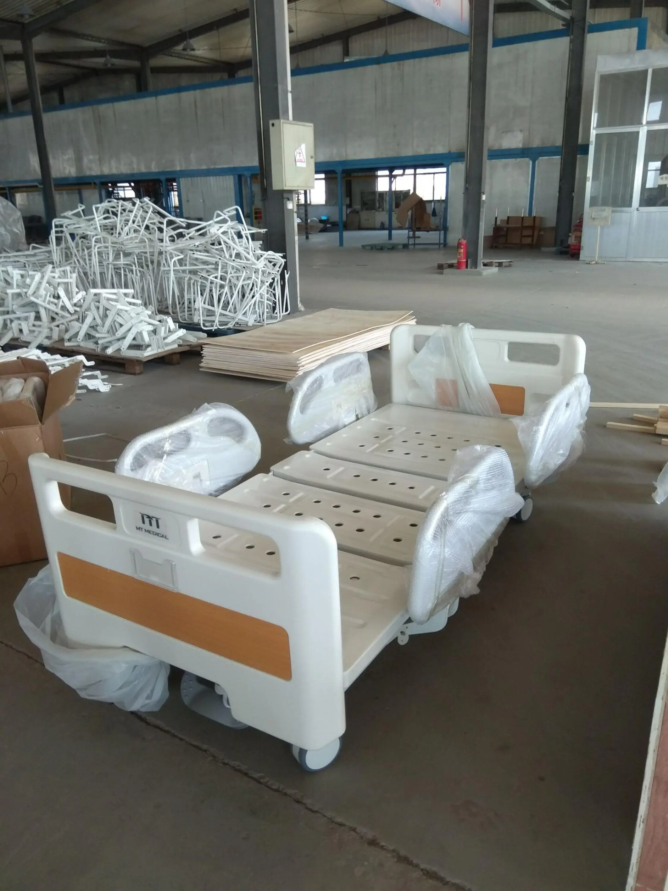 Cheap Price Three Functions Motorized Hospital Bed For Patient