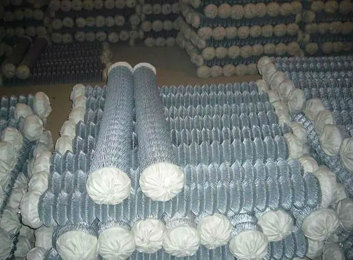 hot_dipped_galvanized_garden_wire_fencing