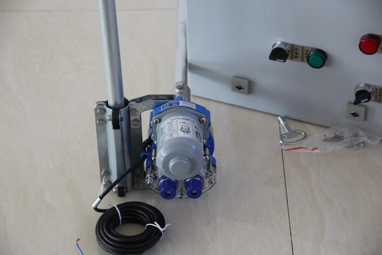 greenhouse electric winch.JPG