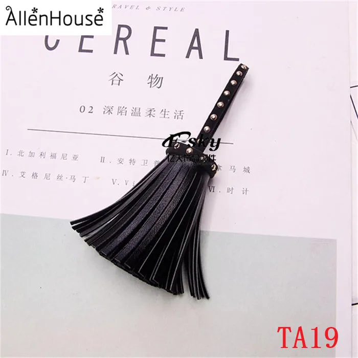 suede leather tassel (3).jpg