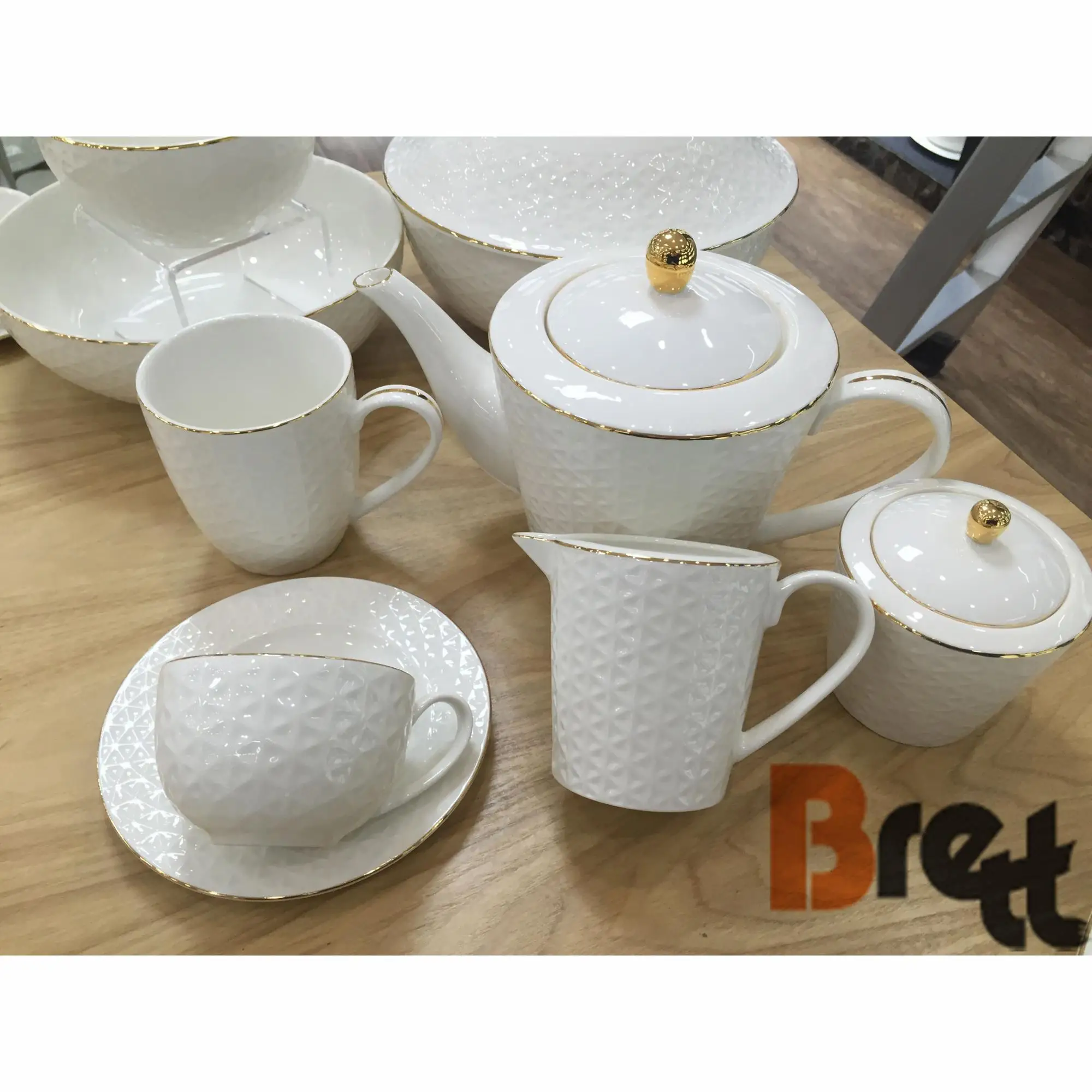 Turkish Gold Rim Porcelain Dinnerware Set Tableware For Wedding