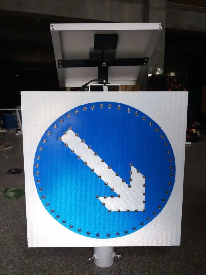 Customized Wholesale Reflective Safety Electronic Flashing Arrow Sign
