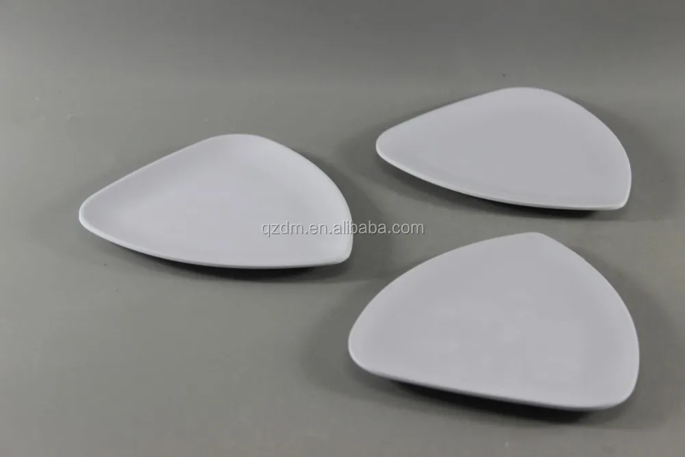Triangle Shape Melamine Dessert Plate For Promotion