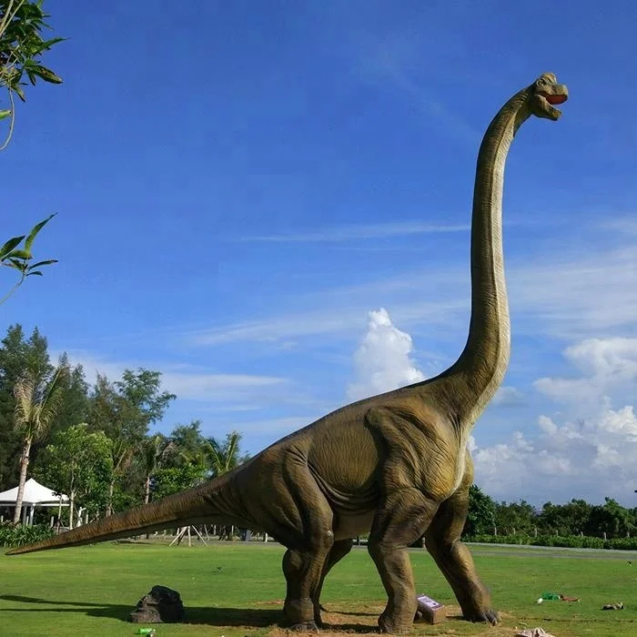 life size dinosaur exhibit