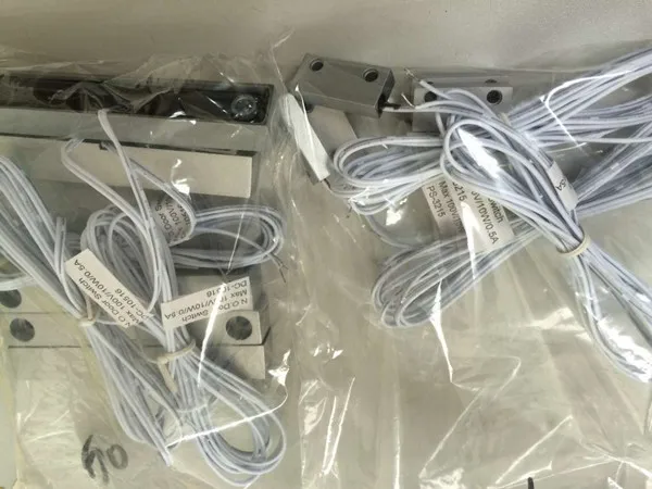 Packing magnetic door contact switch  .jpg