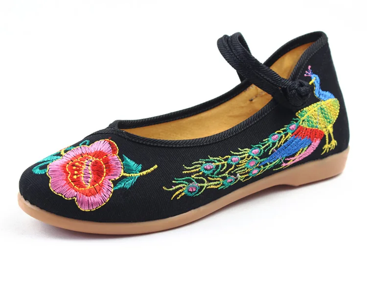 Traditional Beijing Cloth Shoes Chinese Style Folk Embroidered Shoes ...