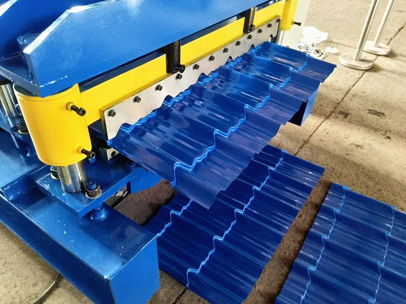 Metal roofing glazed tile roll forming machine