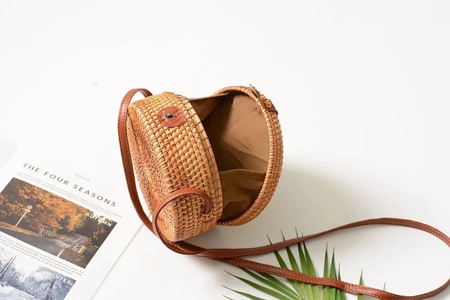 grade rattan round bag (6).jpg