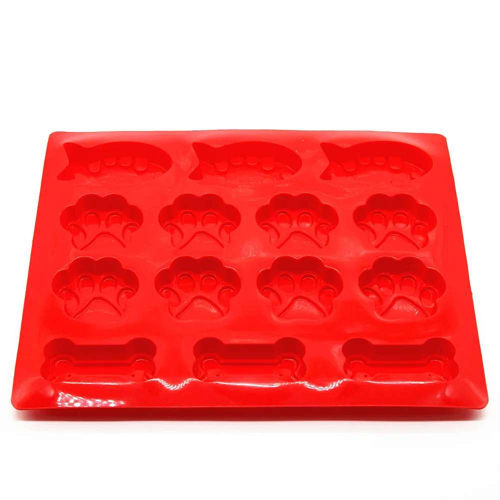 Paw & Bone Baking Mold (3).jpg