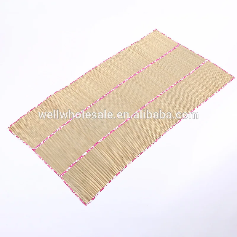 Foldable Straw Beach Mat Natural, Portable, Ideal for Outdoor Use
