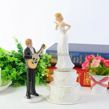 結婚式の好意ギター演奏カップル置物ケーキトッパー Buy ケーキトッパー 結婚式の好意 結婚式の装飾 Product On Alibaba Com