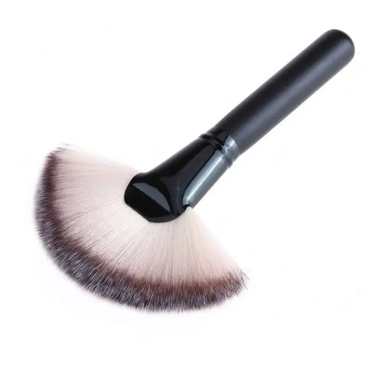 cosmetic brush.jpg