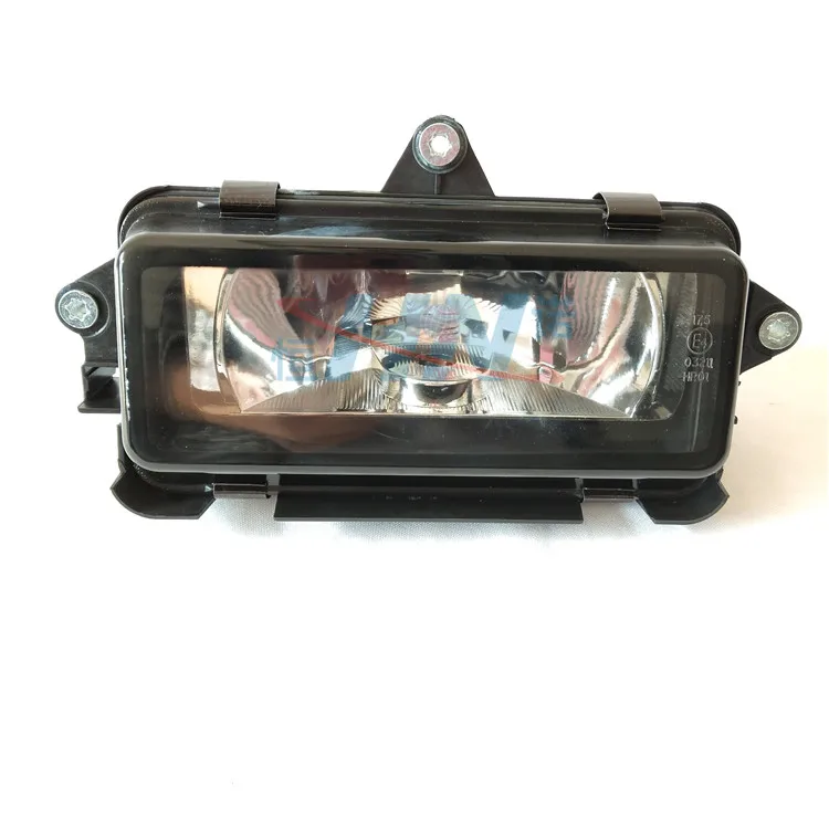Low Price High Quality Truck Lamps 2081558l Sunvisor Fog Lamp For