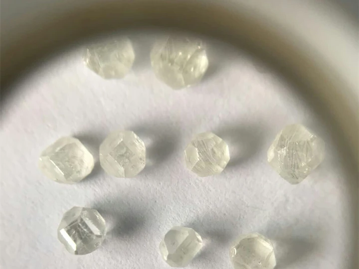 HPHT ROUGH diamond.jpg