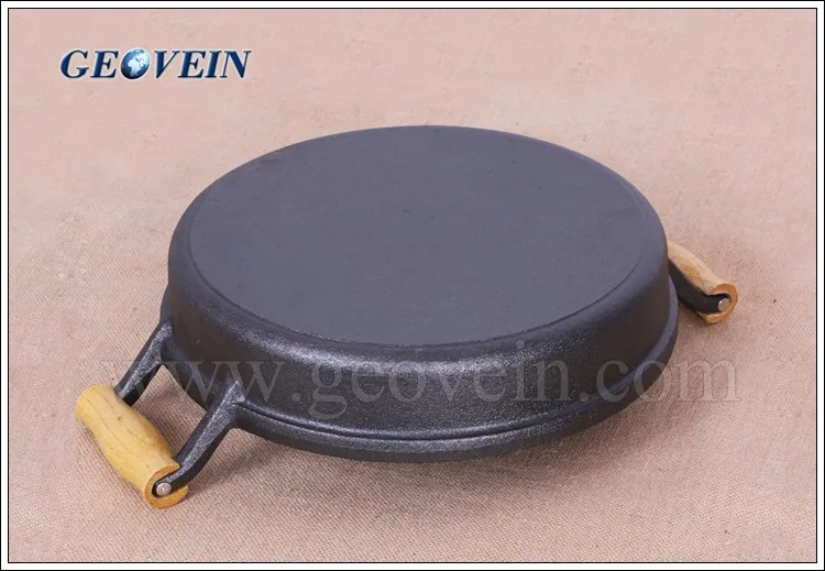 Two Wooden Handle Cast Iron Spanish Paella Pan Buy Spanish Paella Pan