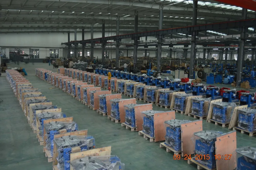 Tongda Basic Tire Changer Machinery LT 430 tire change machine also known as removal machine