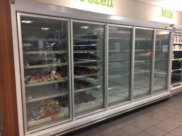 Supermarket vegetable cold storage fridge display glass door can customized