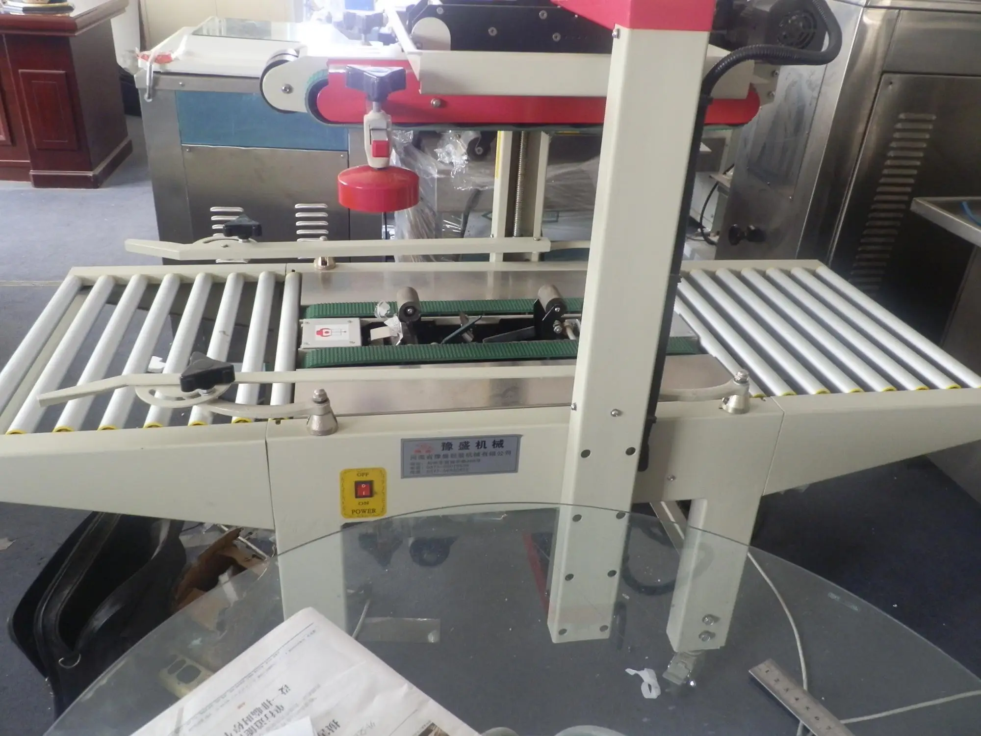 Semi Automatic Scotch Tape Carton Sealing Machine/up And Down Driven
