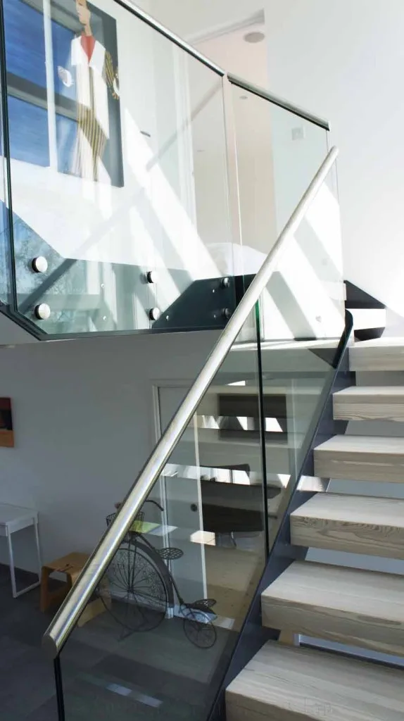 Luxury Straight Staircase for Penthouse - Python Design