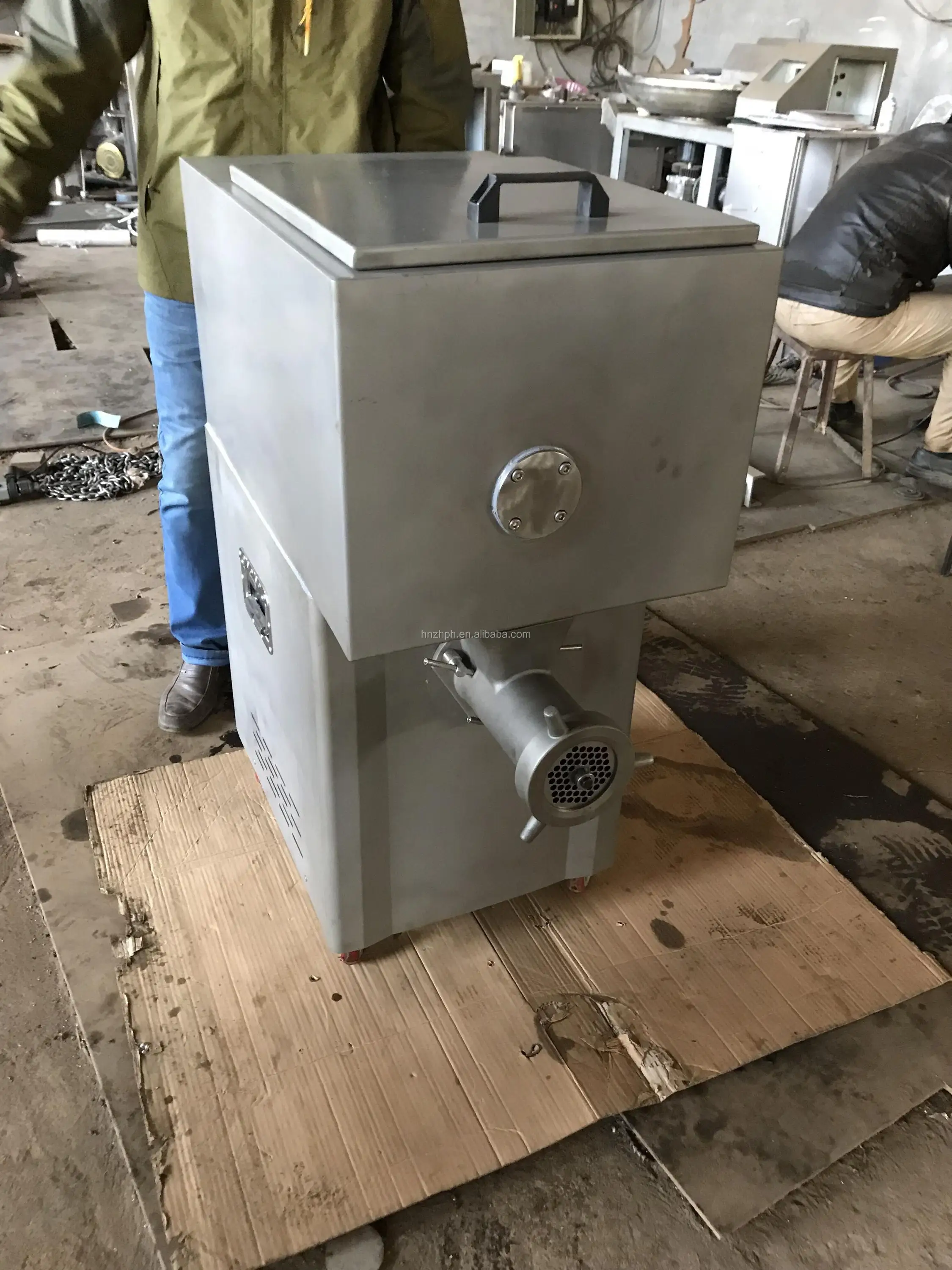 China Good Price Industrial Mincer That Grinds Bones Meat And Bone