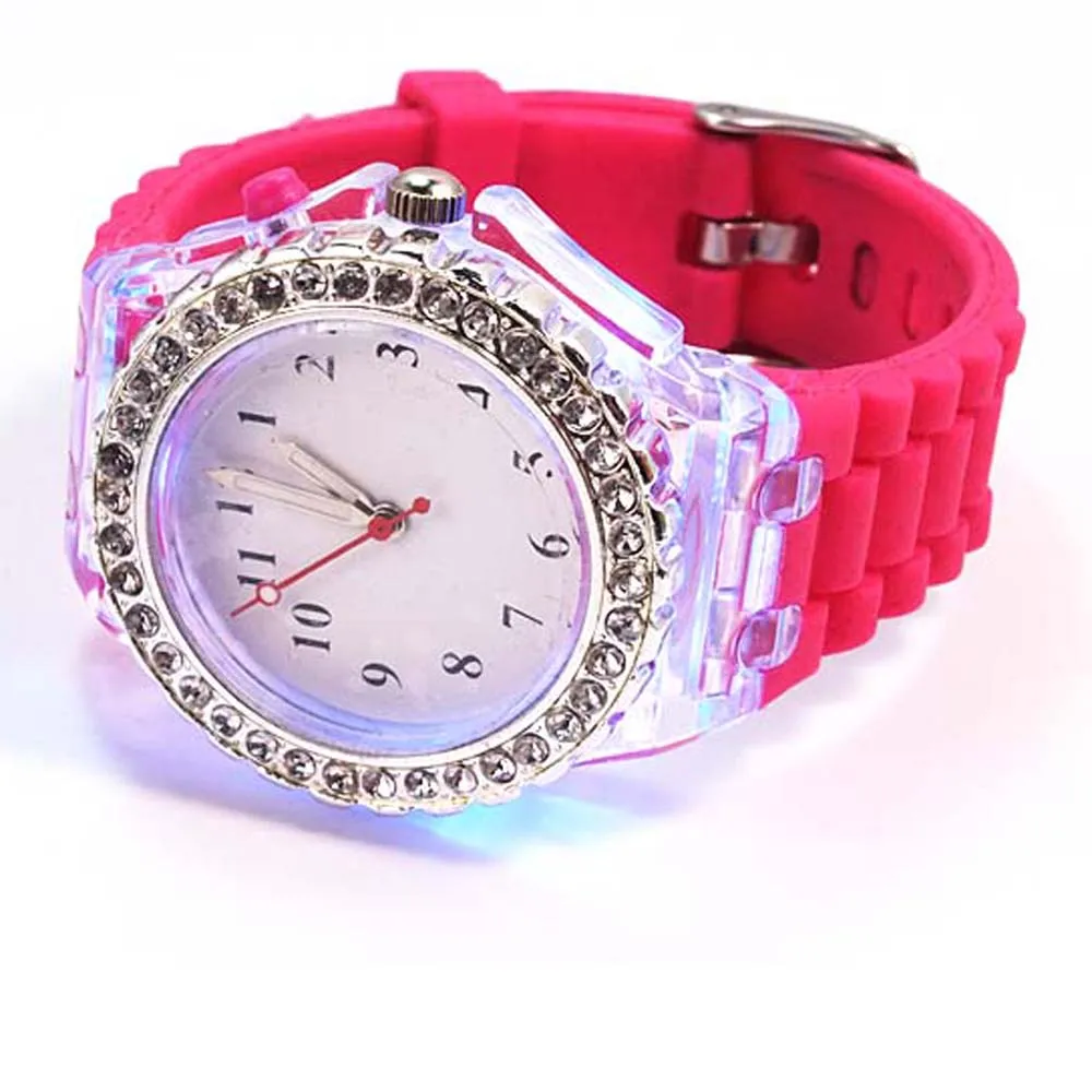 来自中国制造的深圳手表工厂的定制 logo 硅胶孩子手表