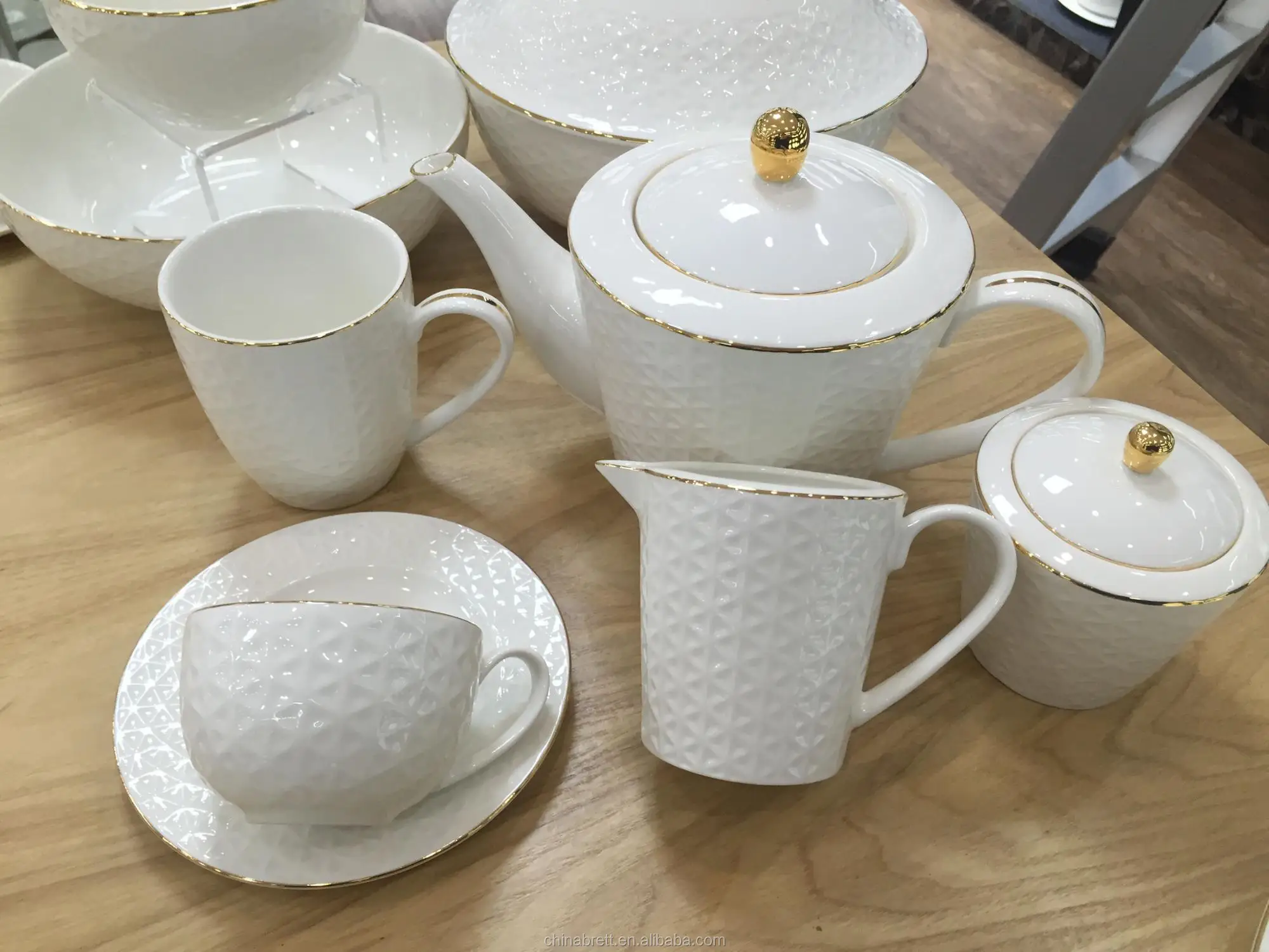 Turkish Gold Rim Porcelain Dinnerware Set Tableware For Wedding