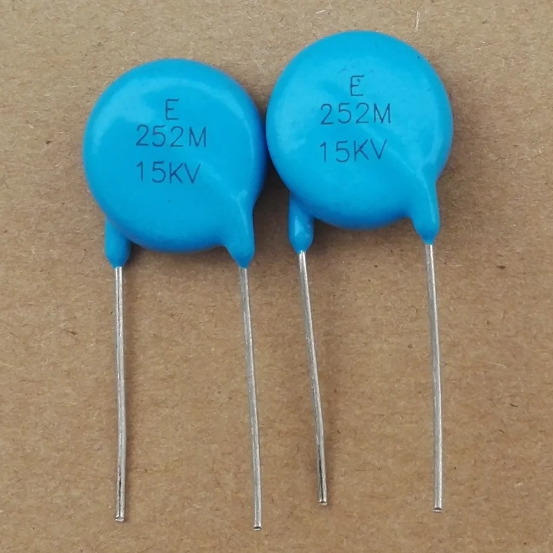 Ceramic Disc Capacitor New 5 Pieces 470pF @ 2kV