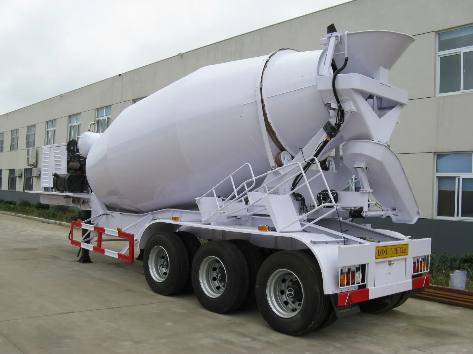 Бетономешалка Concrete Mixer. Полуприцеп бетоносмеситель 16м3. Полуприцеп бетоносмеситель 20м3. Лоток автобетоносмесителя 3м.